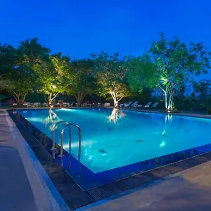 4* Semesteranläggning (resort) Kassapa Lions Rock